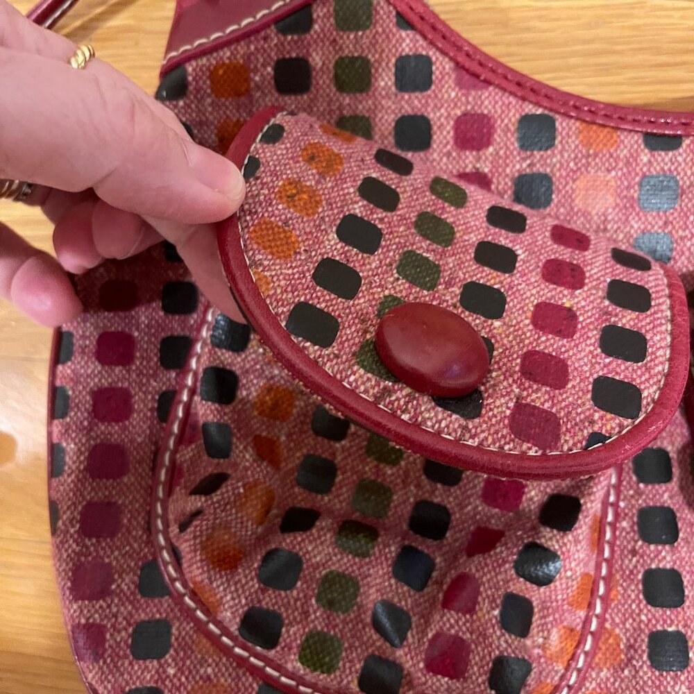 Handbag - Picture 5 of 9